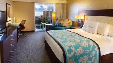 Rooms & Suites