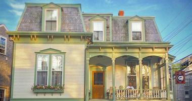 Centerboard Inn