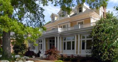 Inn at 202 Dover