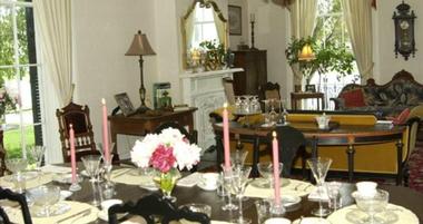 Iron Gate Inn