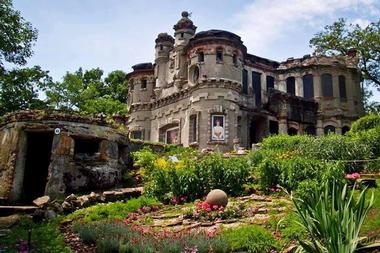 Visit Bannerman Island via Metro-North Railroad