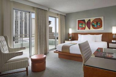 Rooms & Suites