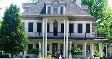 Walker Manor Bed & Breakfast