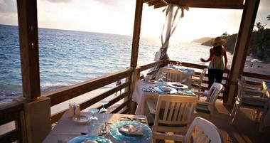 Dinner with a view of the water