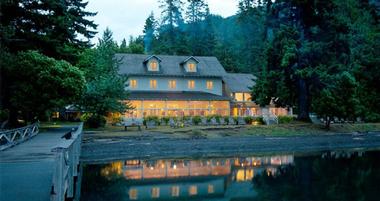 Lake Crescent Lodge