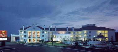 Dining & Amenities
