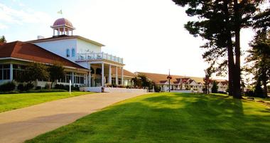 The Four Seasons Island Resort