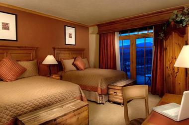 Rooms & Suites
