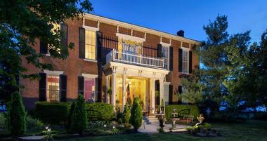 Maple Hill Manor