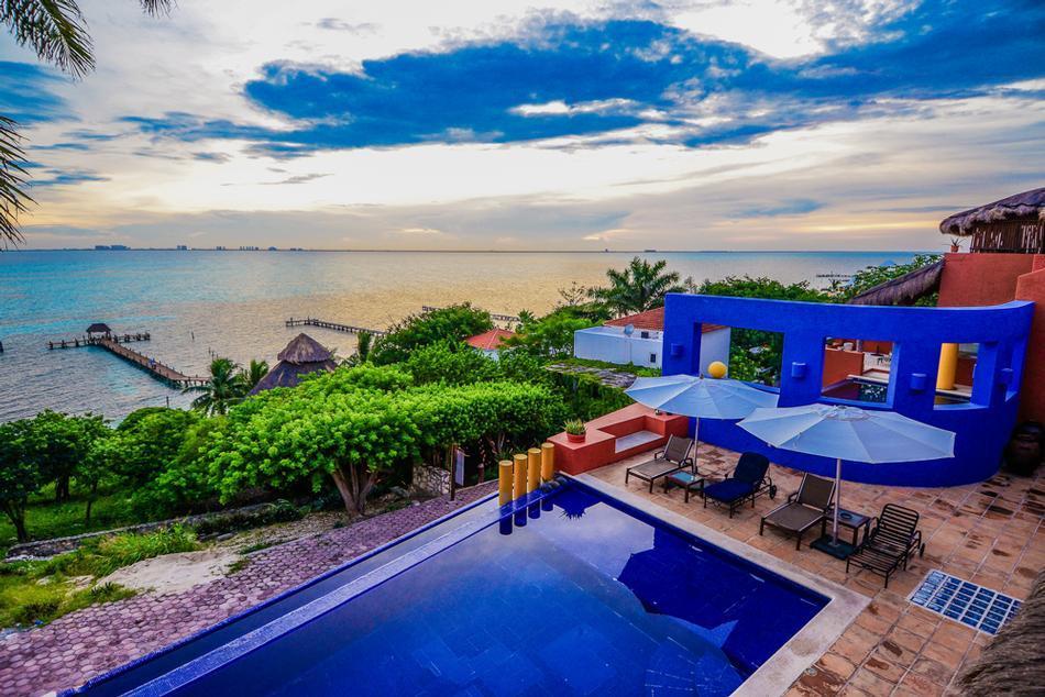 Boutique charm and barefoot luxury on Isla Mujeres’ serene southern shore