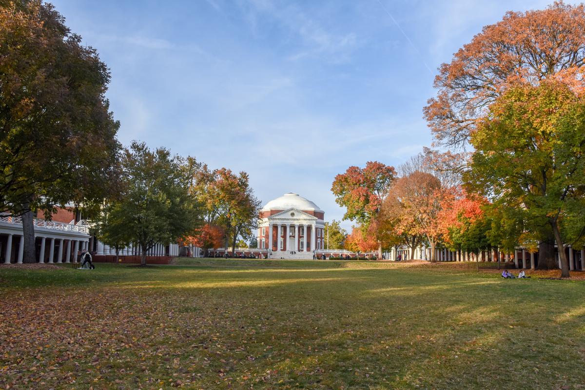 Charlottesville, Virginia: Leaves, Legacy & Apple Cider