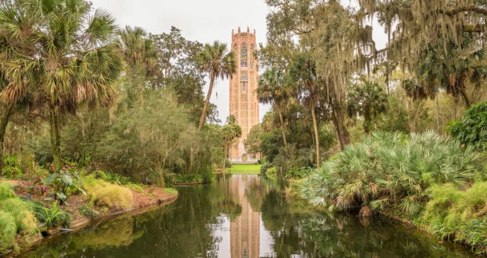 Lake Wales, Florida: Still Lakes & Spanish Moss