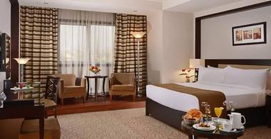 Sonesta Hotel, Tower & Casino