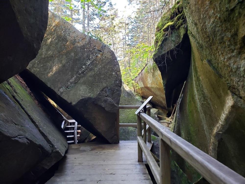 Lost River Gorge and Boulder Caves