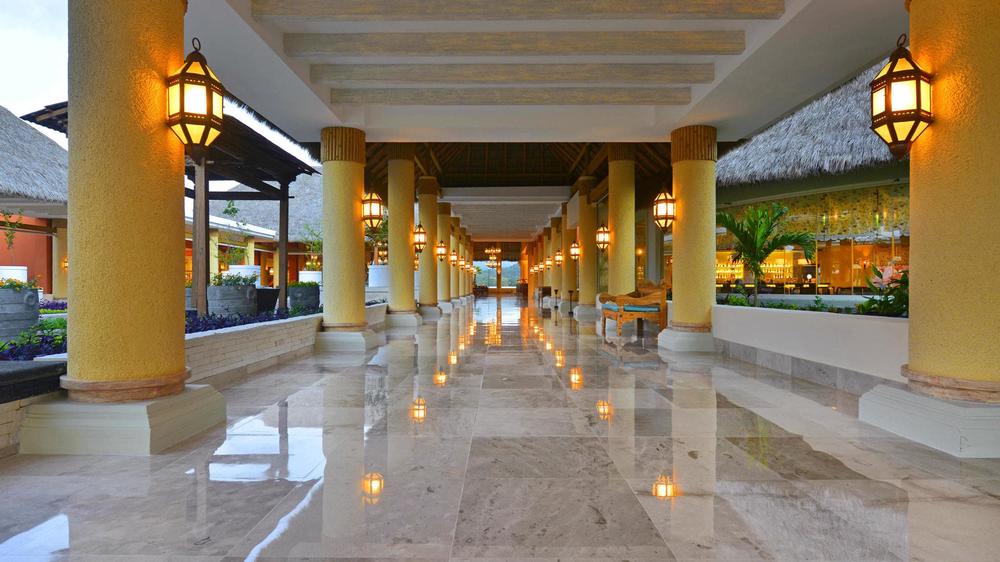 Play, Dine, and Relax Along Riviera Nayarit’s Coastline at Iberostar Playa Mita