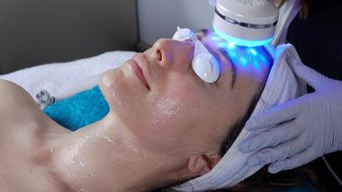 Getting LED Light Therapy