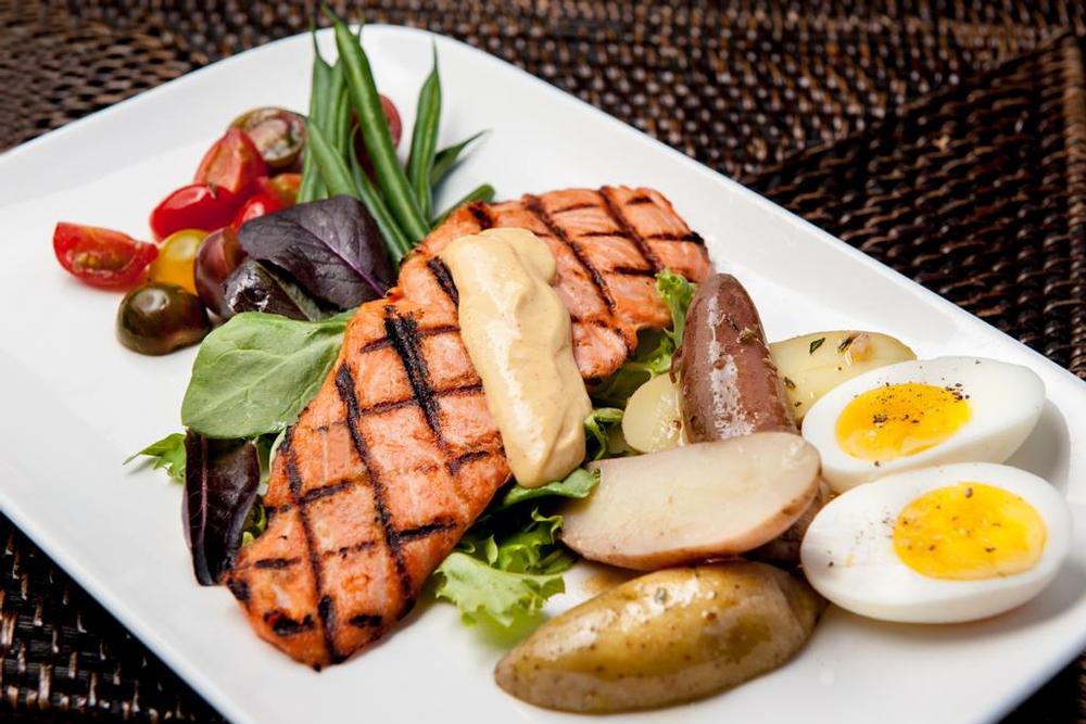 Savor Fresh Flavors at Pacific Catch WestCoast Fish House