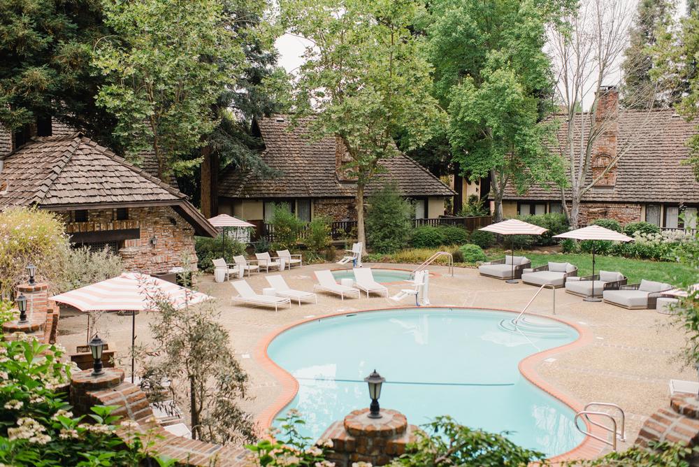 Escape to Vineyard Views: If You Crave Rustic Romance, Then Stay at Harvest Inn