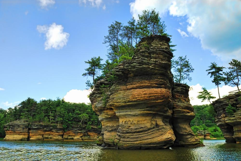 Explore thrilling waterparks and scenic boat tours on a fun family getaway.