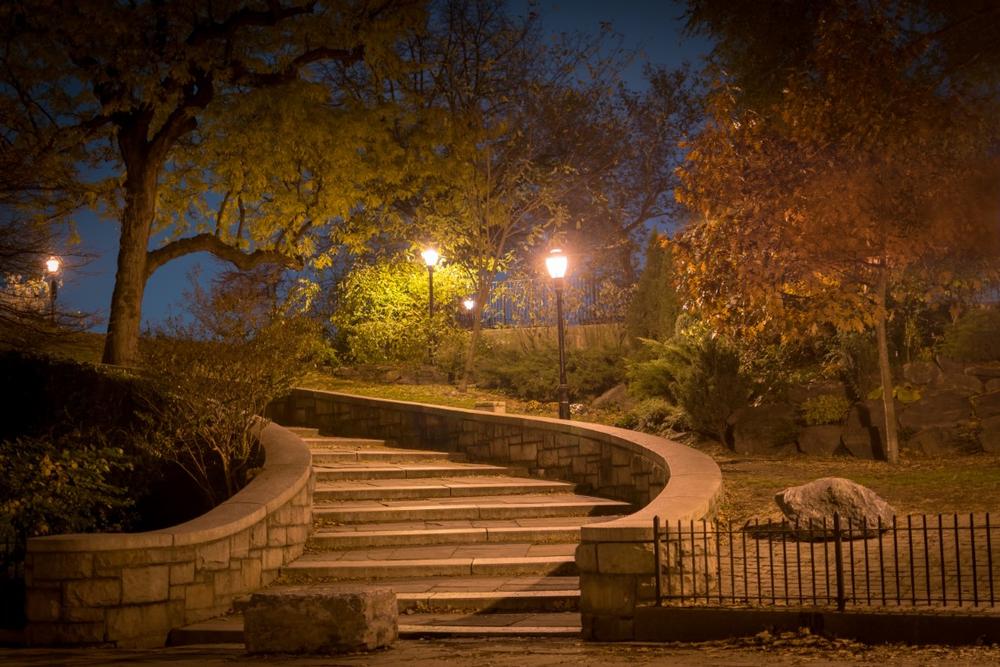 Escape the City Rush with River Views at Carl Schurz Park