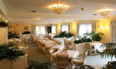 Restaurants / Room Service
