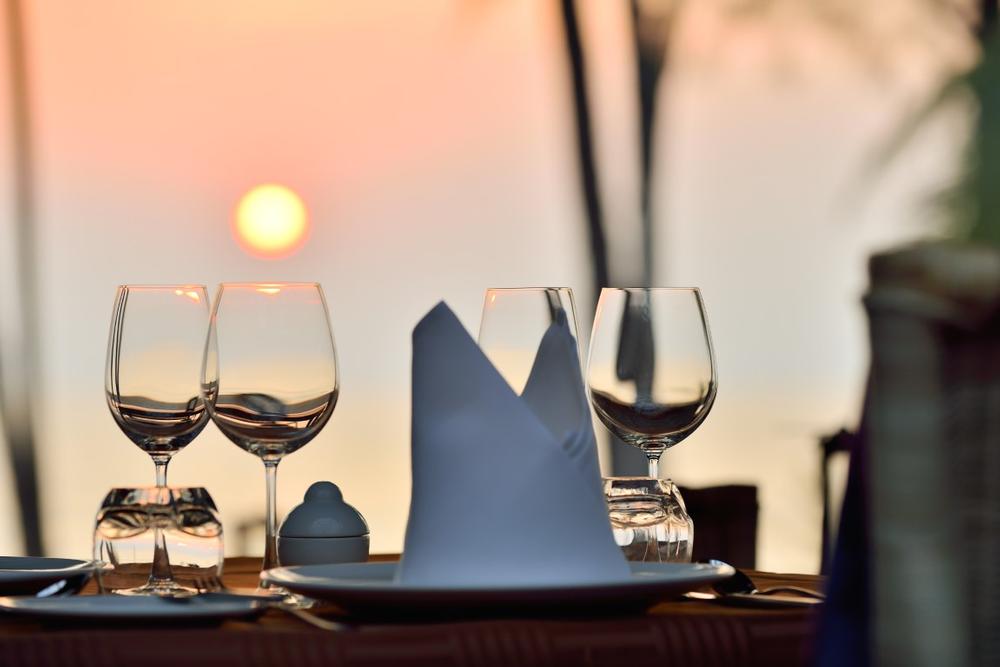 If You Want Dockside Dining and a Breezy Vibe, Drop Anchor at Skipper's Dockside