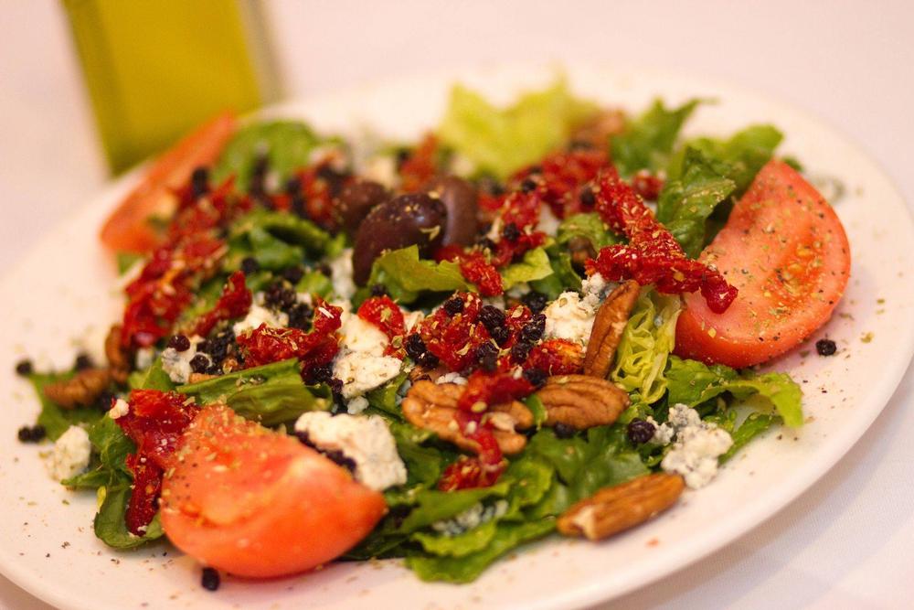 Savor Italian Comfort at Lorenzo’s Italian Restaurant