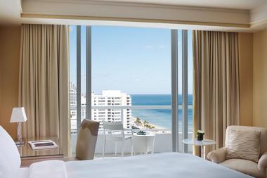 Rooms & Suites