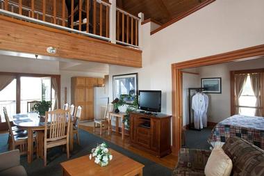 Penthouse Suite & Cottages