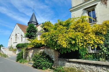 Getting to Giverny from Paris by Bus
