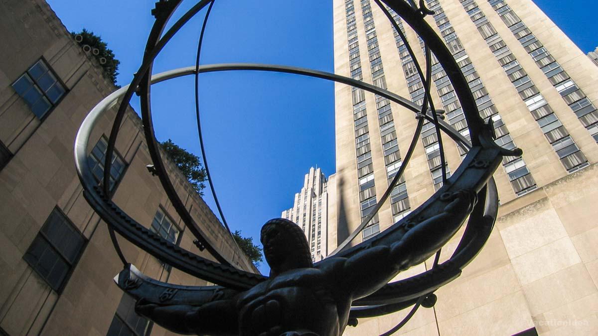 My photo of the statue of Atlas near Rockefeller Center in NYC