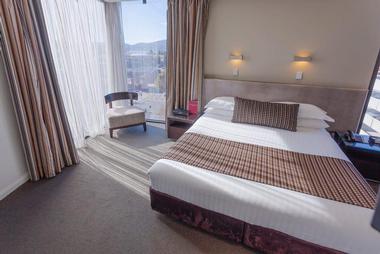 Mantra Collins Hotel