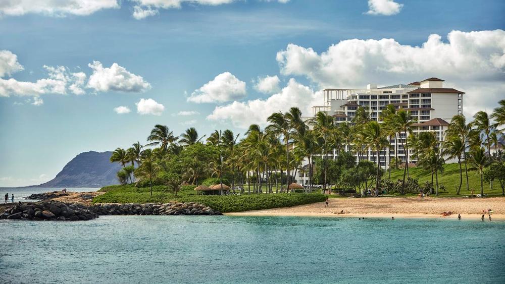 Discover Oceanfront Sophistication and Cultural Richness at Four Seasons Oahu