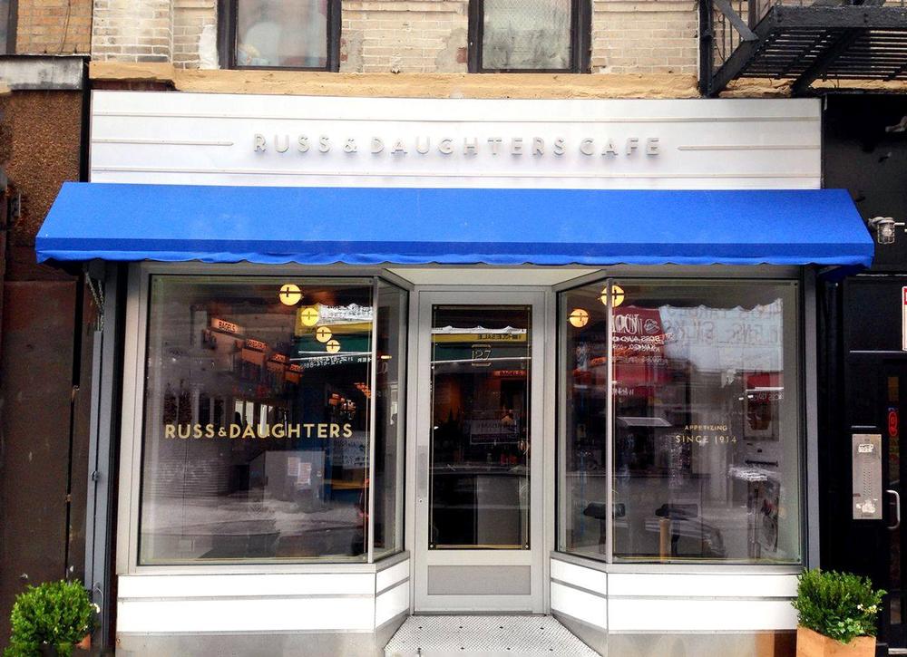 If You Crave Iconic Jewish Fare, Dine at Russ & Daughters Cafe