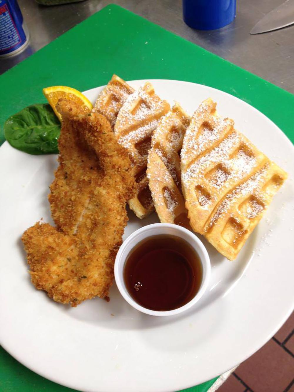 Enjoy a Cozy Meal at Em’s Kitchen at Hawthorne Drugs