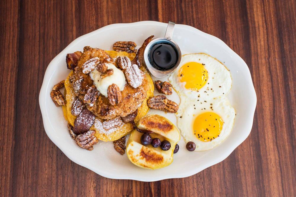Savor Southern comfort food and enjoy a fun, family-friendly brunch.