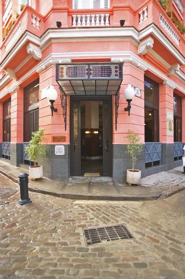 Ambos Mundos Hotel