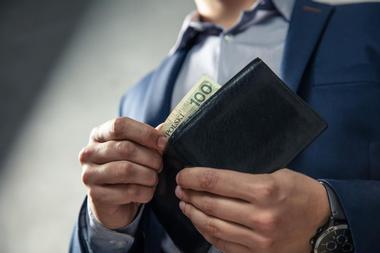 Using Credit Cards, US Dollars or Other Currencies in Poland