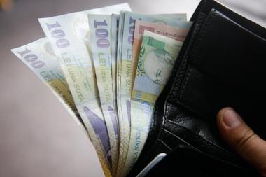 Using Credit Cards, US Dollars or Other Currencies in Romania