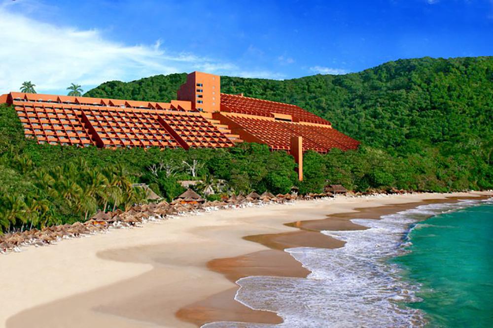 Escape to Las Brisas Ixtapa for Secluded Beaches and Striking Architecture