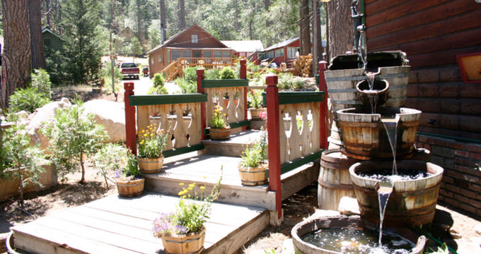 Best California Resorts Arrowhead Pine Rose Cabins