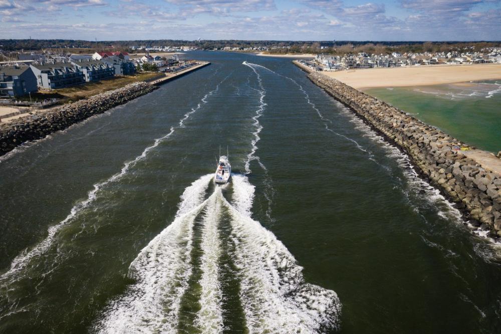 If You Love Coastal Views, Visit the Manasquan Inlet