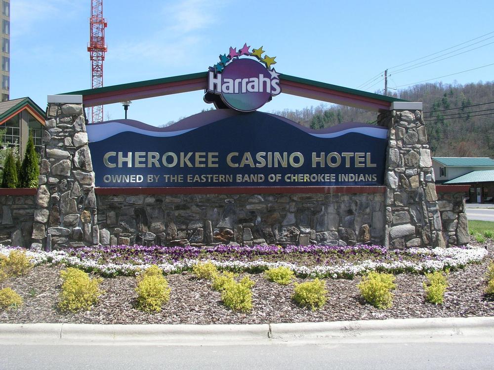 Roll the Dice on Entertainment and Luxury at Harrah’s Cherokee