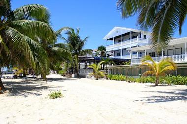 Ambergris Caye Hotels: Holiday Hotel