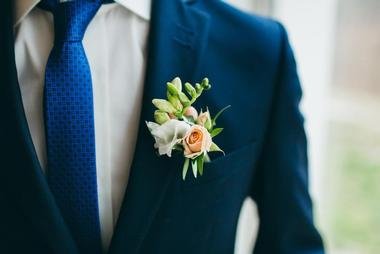 Barn Wedding Venues: The Blue Dress Barn
