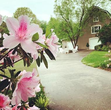 Barn Wedding Venues: Walnut Hill Farm