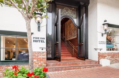 Pine Inn
