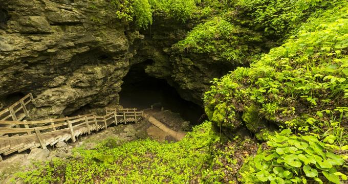 Caves In Iowa Map 8 Best Caves in Iowa