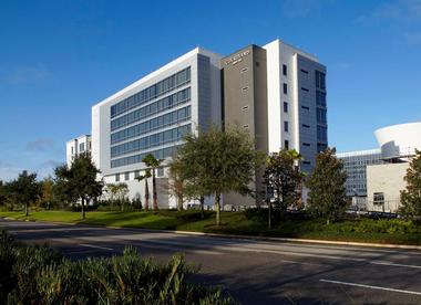 Hotels Near Me: Courtyard by Marriott Orlando Lake Nona