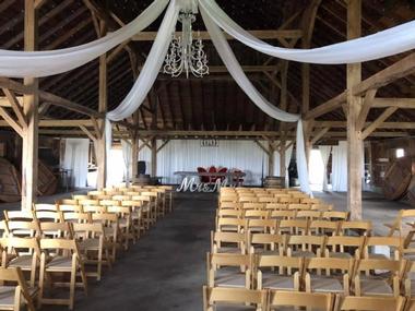 Indiana Barn Wedding Venues: The Willow Creek Barn
